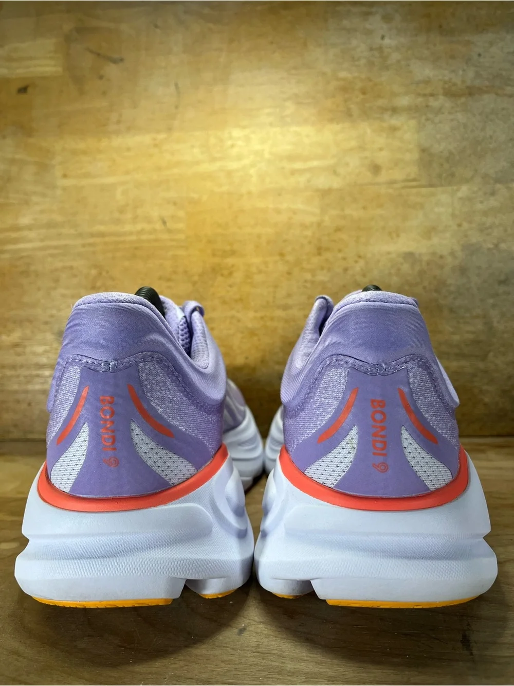 Hoka One One Bondi 9 Womens Size 10.5 Wide Running Shoes Sneakers Purple